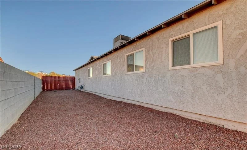 616 Palmhurst, Las Vegas, NV 89145