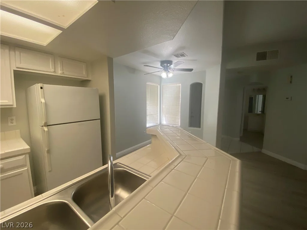 6811 San Ricardo, Las Vegas, NV 89146