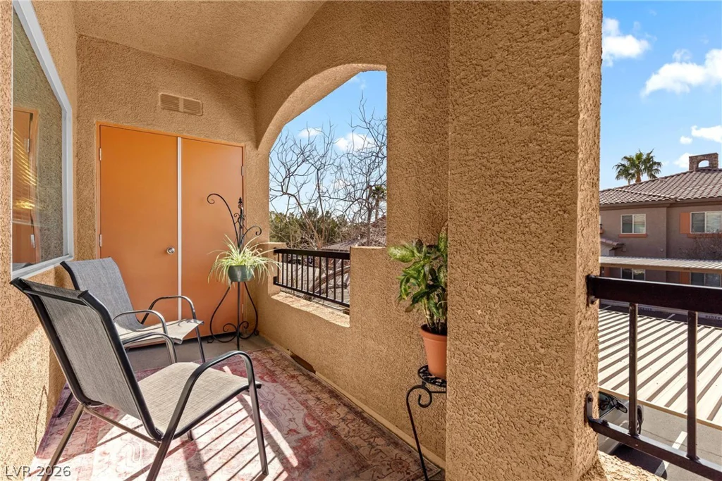 7701 Robindale, Las Vegas, NV 89113