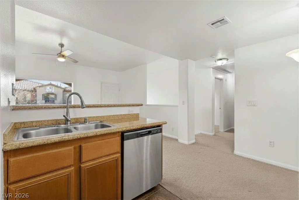 7701 Robindale, Las Vegas, NV 89113