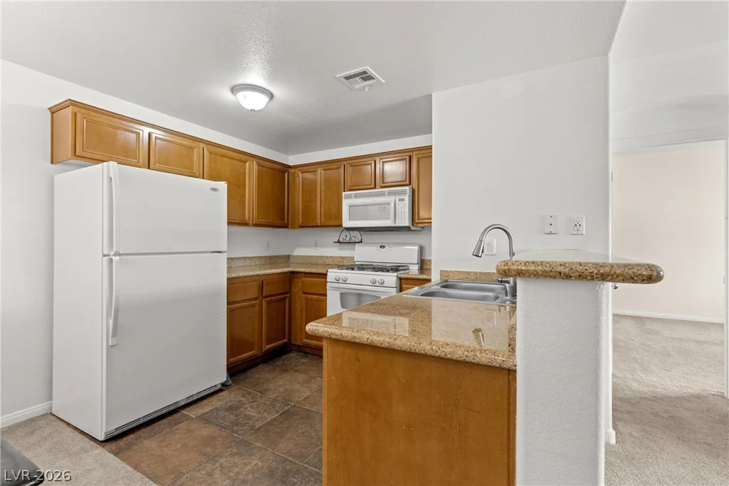 7701 Robindale, Las Vegas, NV 89113