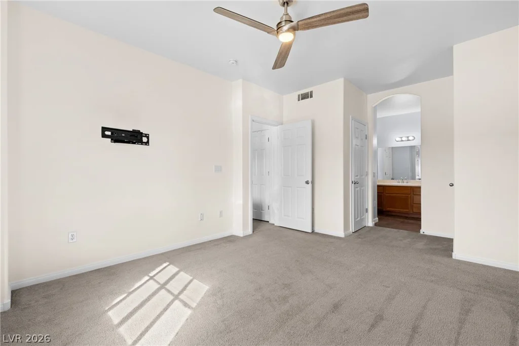 7701 Robindale, Las Vegas, NV 89113