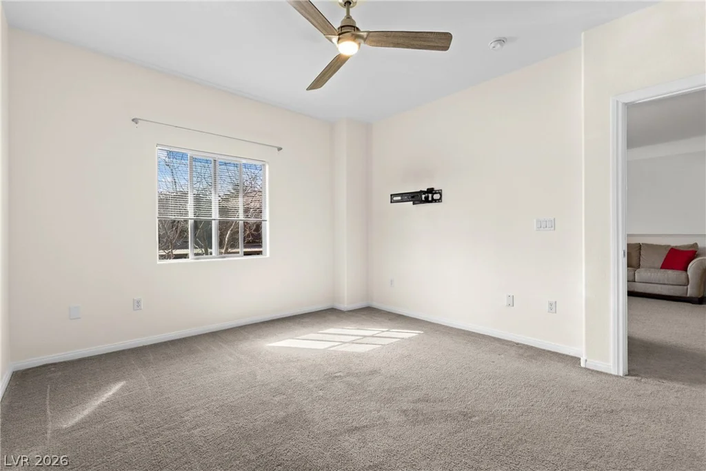 7701 Robindale, Las Vegas, NV 89113