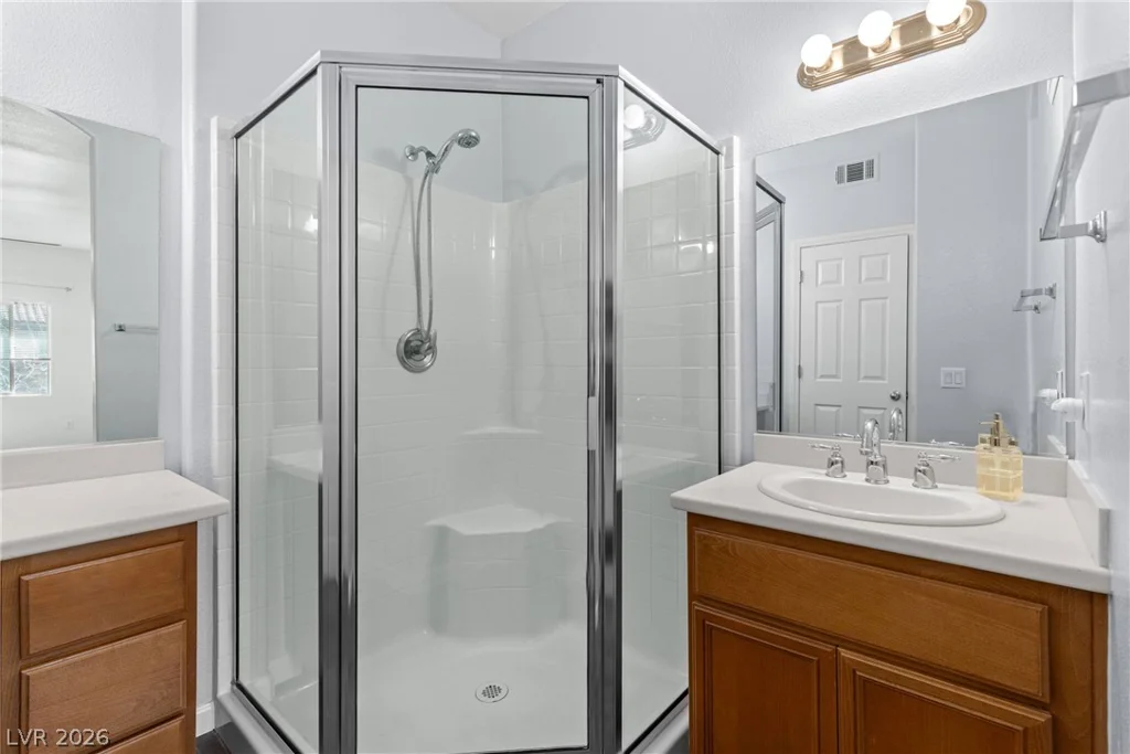 7701 Robindale, Las Vegas, NV 89113