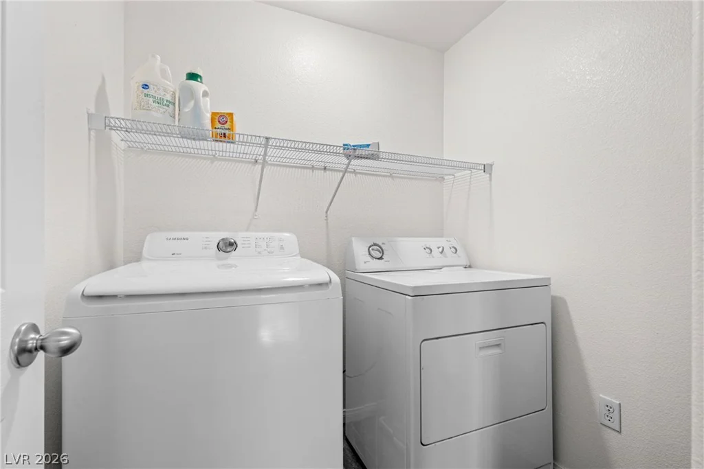 7701 Robindale, Las Vegas, NV 89113