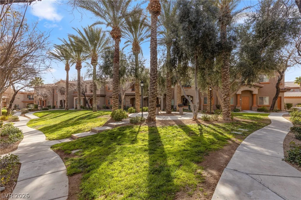 7701 Robindale, Las Vegas, NV 89113