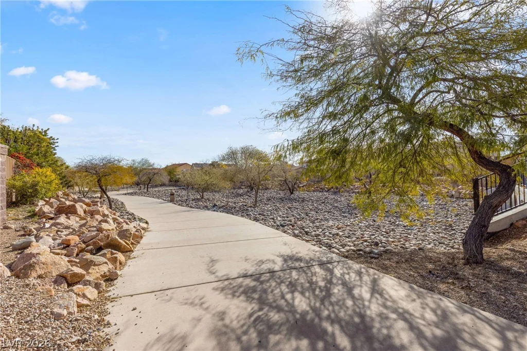 7701 Robindale, Las Vegas, NV 89113