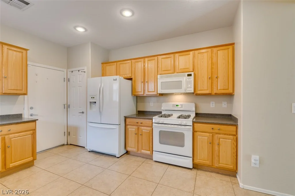 2567 Eclipsing Stars, Henderson, NV 89044