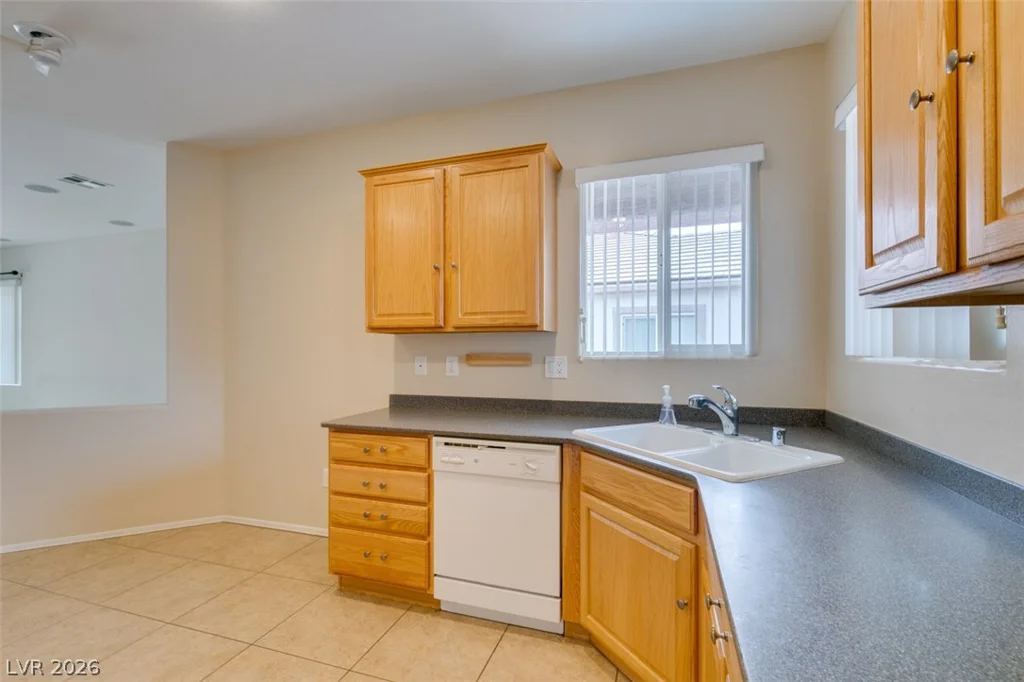 2567 Eclipsing Stars, Henderson, NV 89044