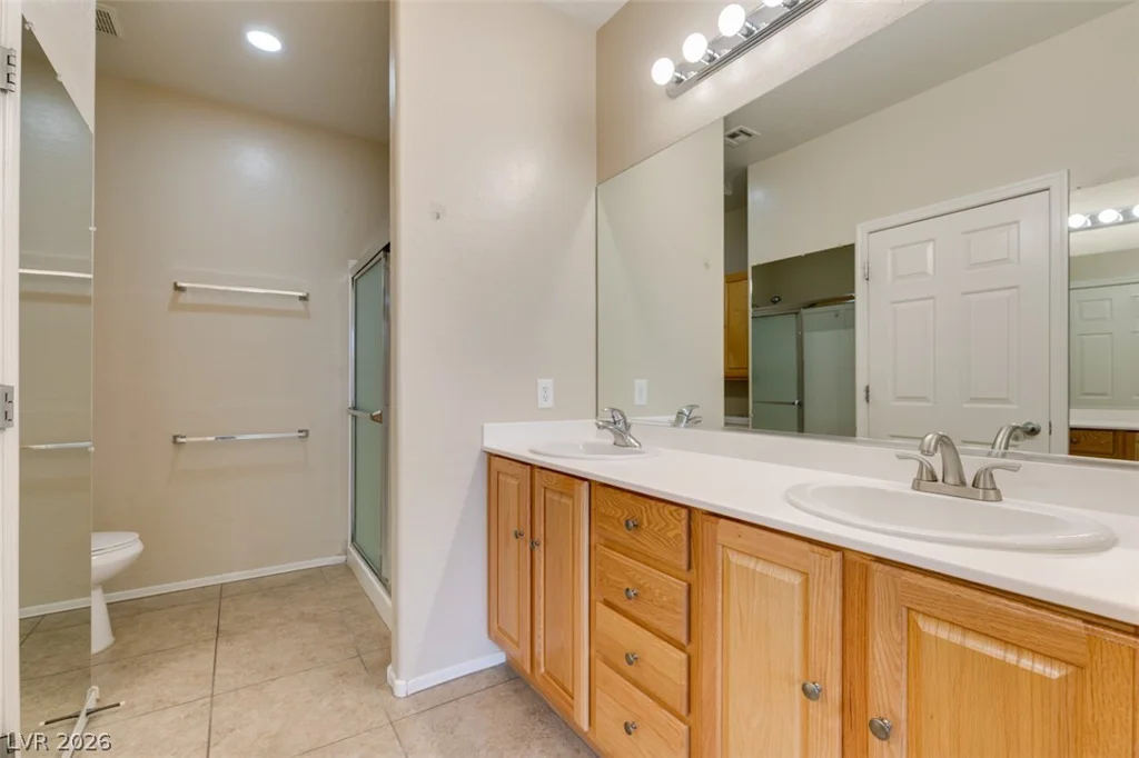 2567 Eclipsing Stars, Henderson, NV 89044