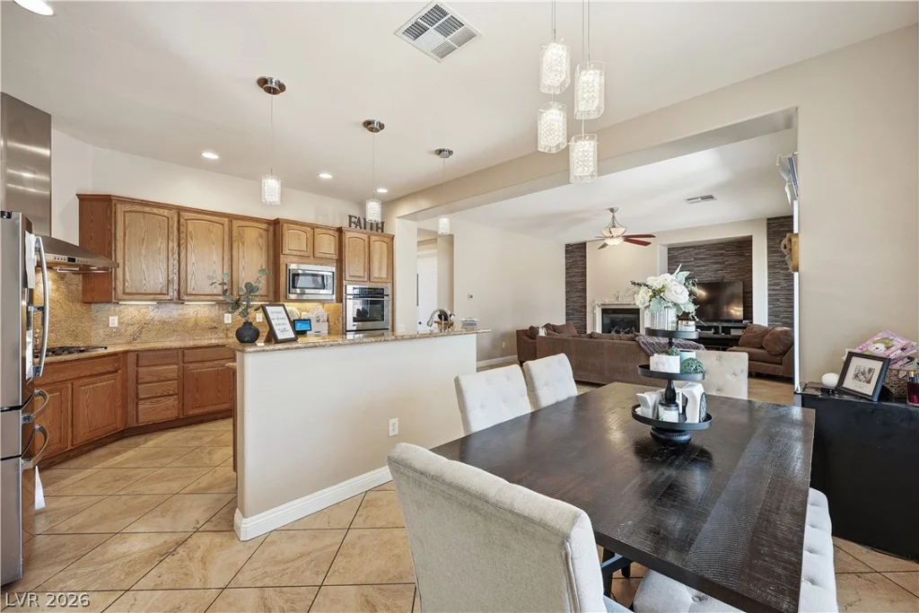 7508 Java Sparrow, North Las Vegas, NV 89084