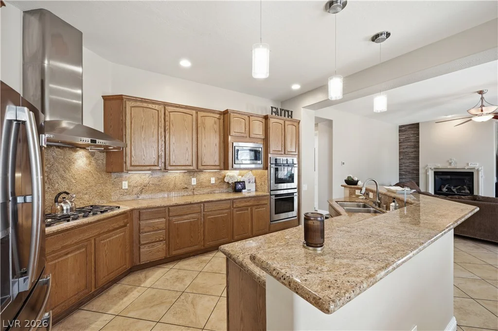7508 Java Sparrow, North Las Vegas, NV 89084