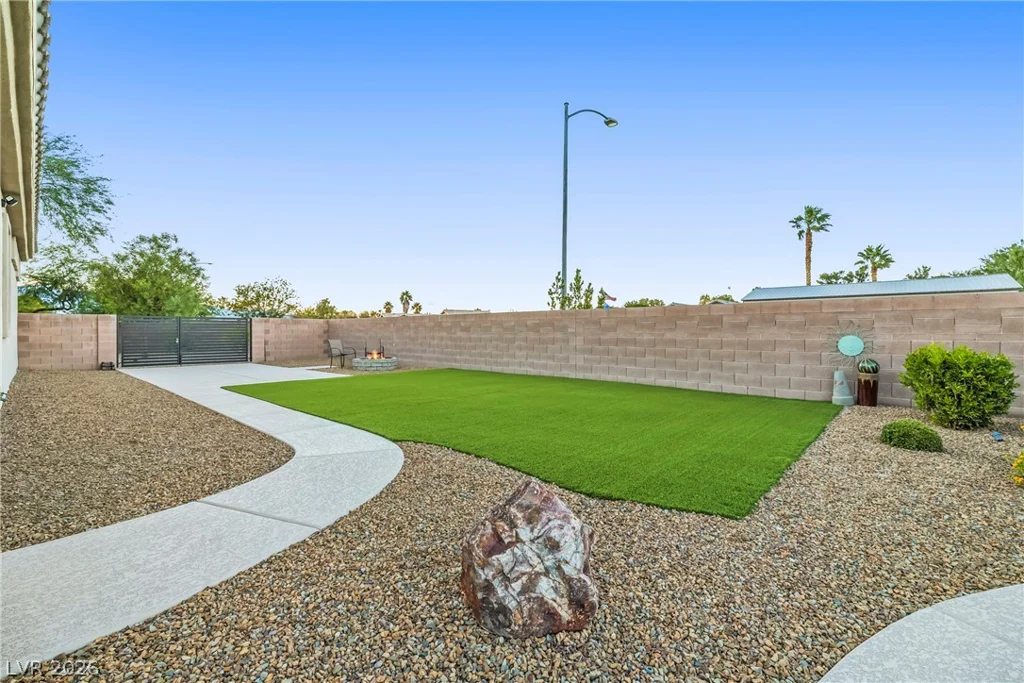 7580 Prancing Pony, Las Vegas, NV 89131