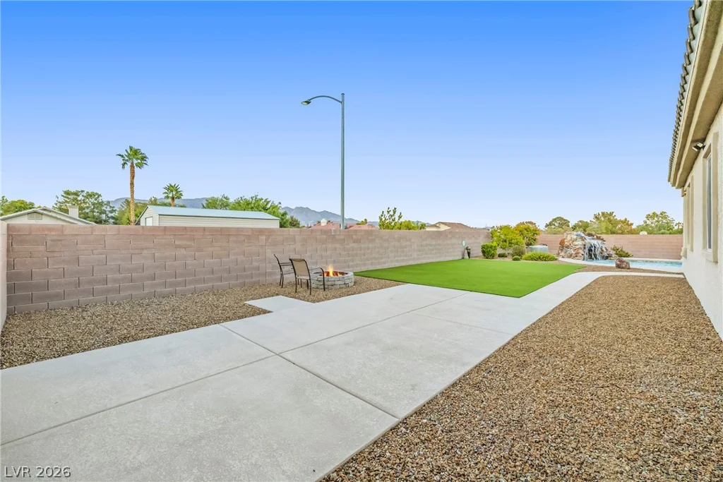 7580 Prancing Pony, Las Vegas, NV 89131