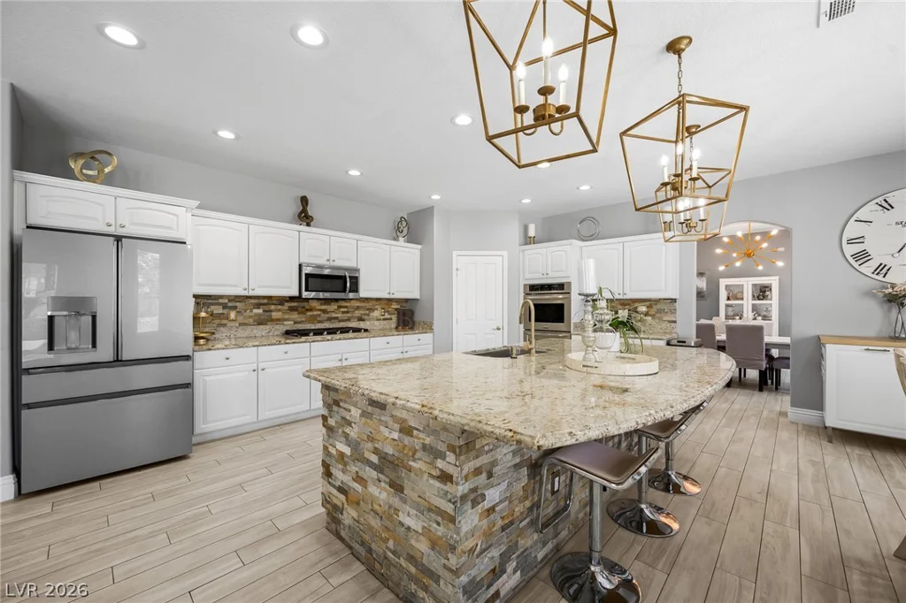 453 Mountain Villa, Las Vegas, NV 89110