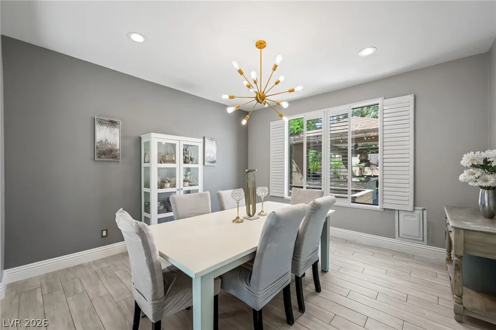 453 Mountain Villa, Las Vegas, NV 89110