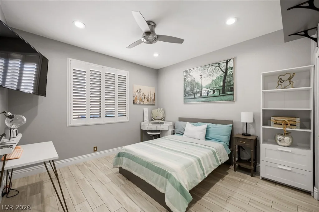 453 Mountain Villa, Las Vegas, NV 89110