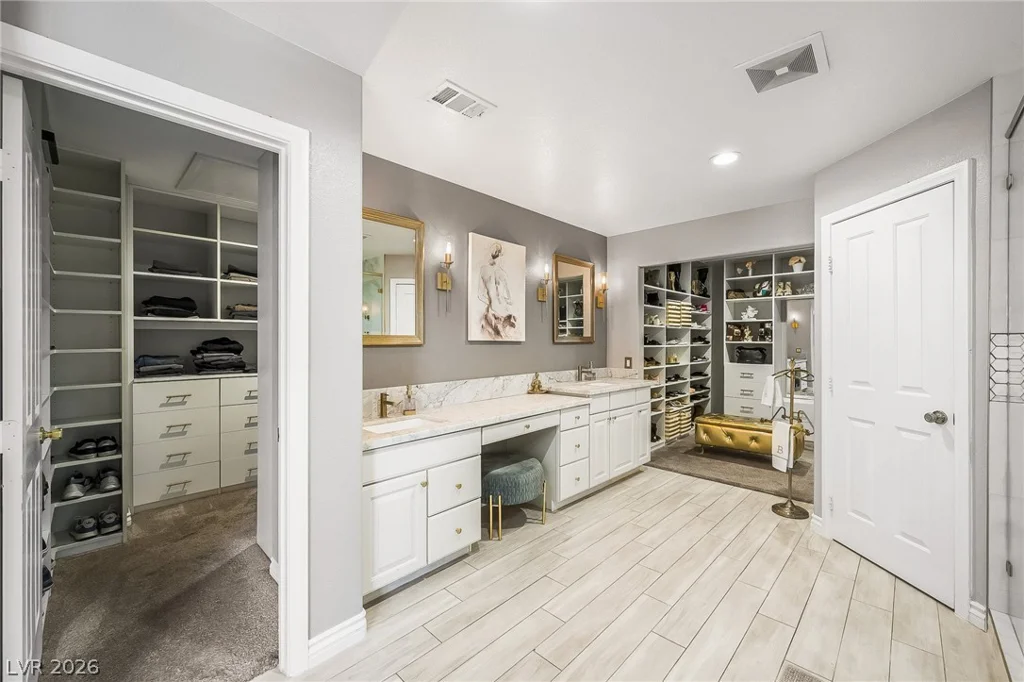 453 Mountain Villa, Las Vegas, NV 89110