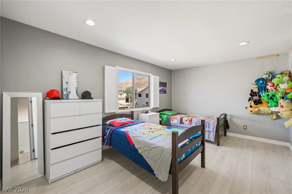 453 Mountain Villa, Las Vegas, NV 89110