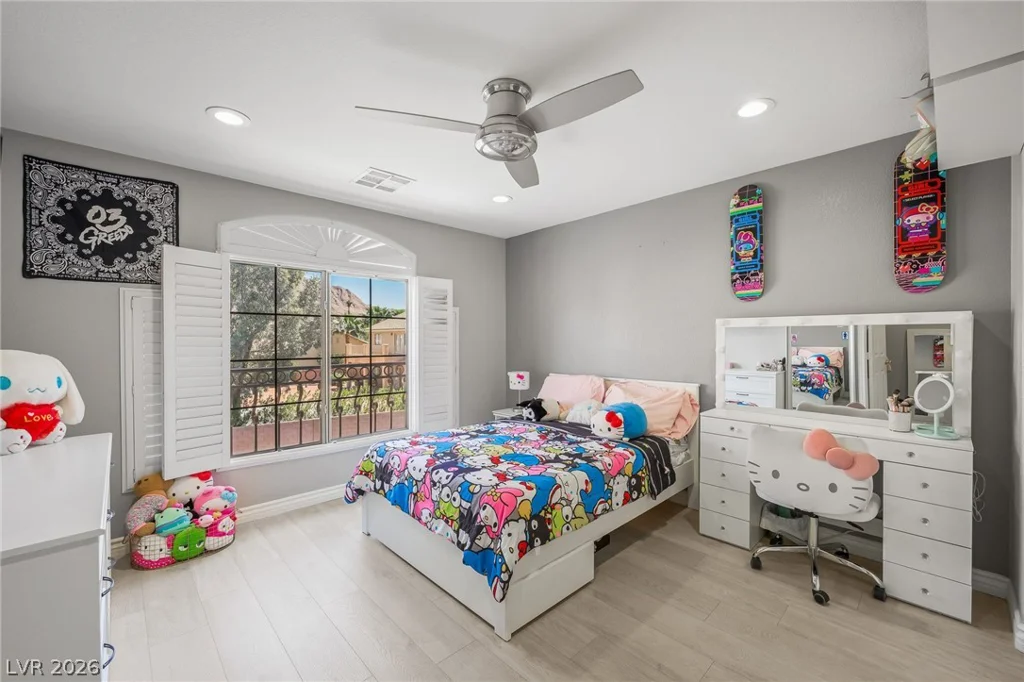 453 Mountain Villa, Las Vegas, NV 89110