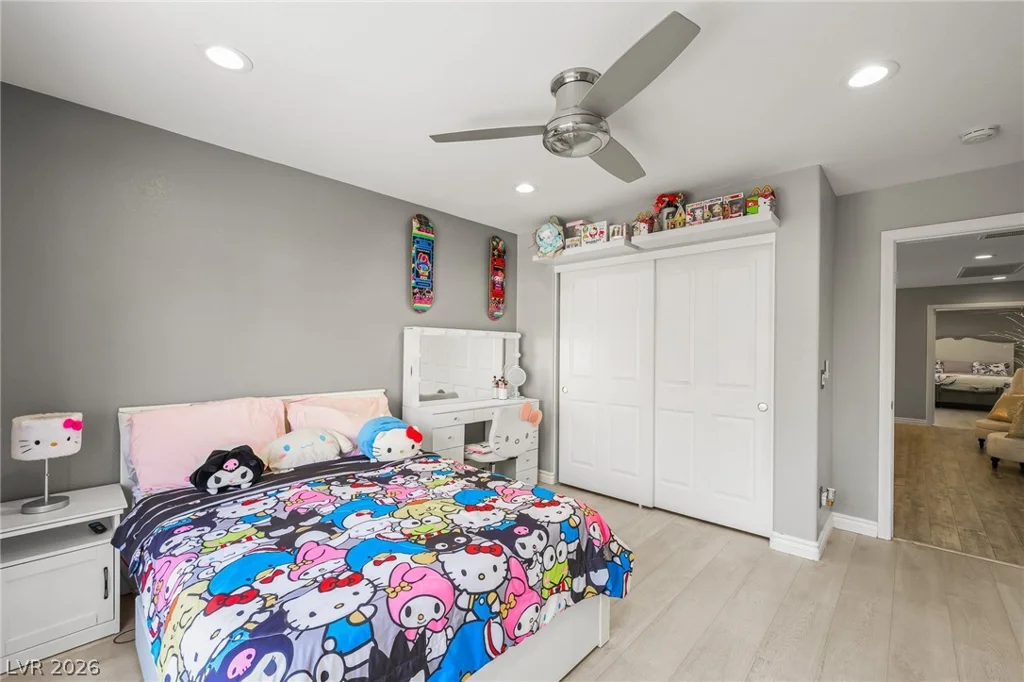 453 Mountain Villa, Las Vegas, NV 89110