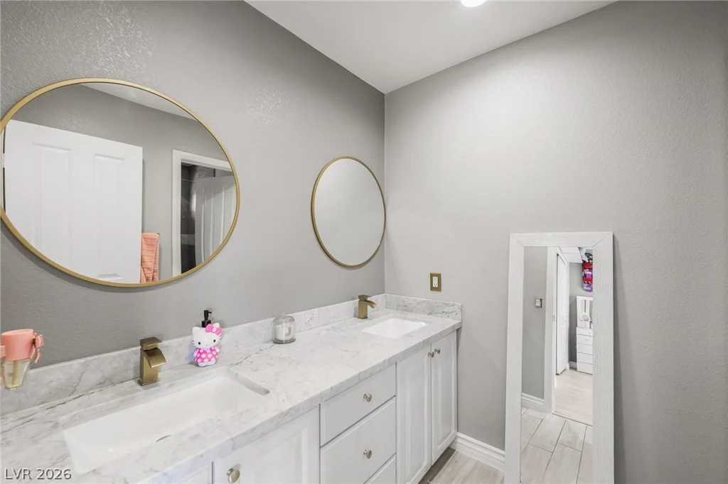 453 Mountain Villa, Las Vegas, NV 89110