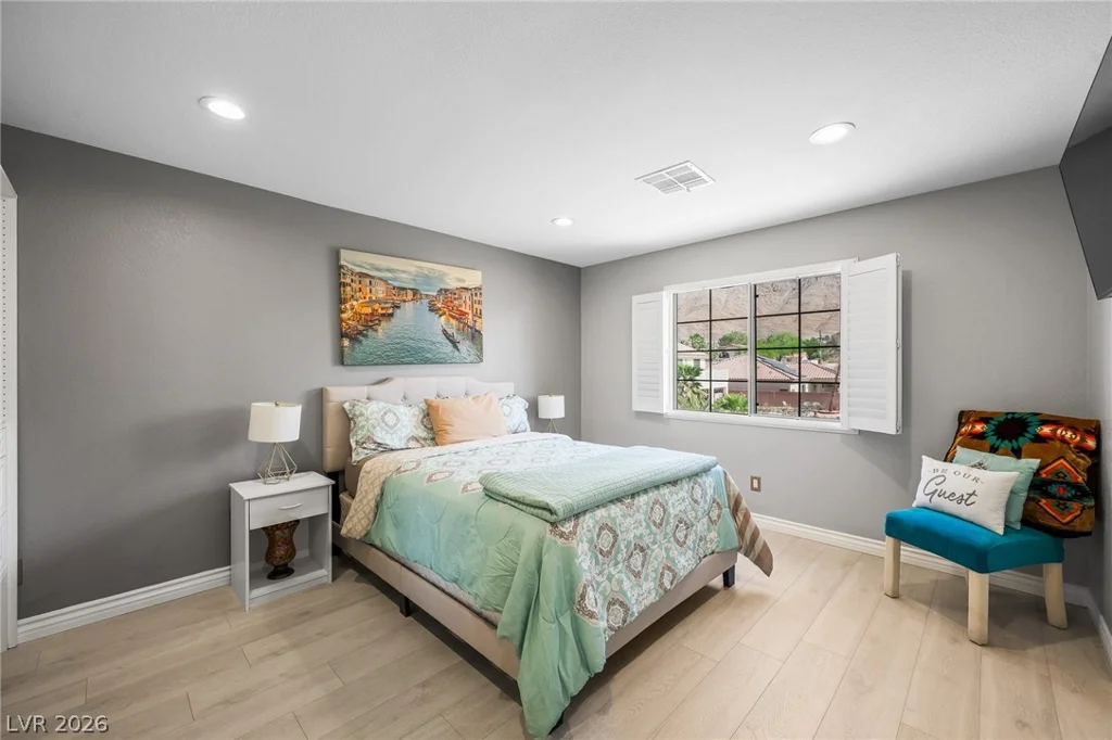 453 Mountain Villa, Las Vegas, NV 89110