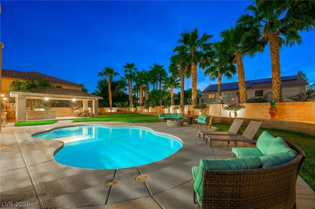 453 Mountain Villa, Las Vegas, NV 89110