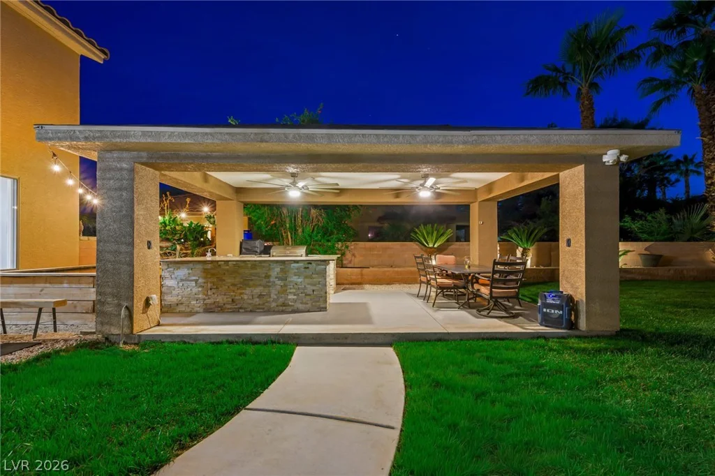 453 Mountain Villa, Las Vegas, NV 89110