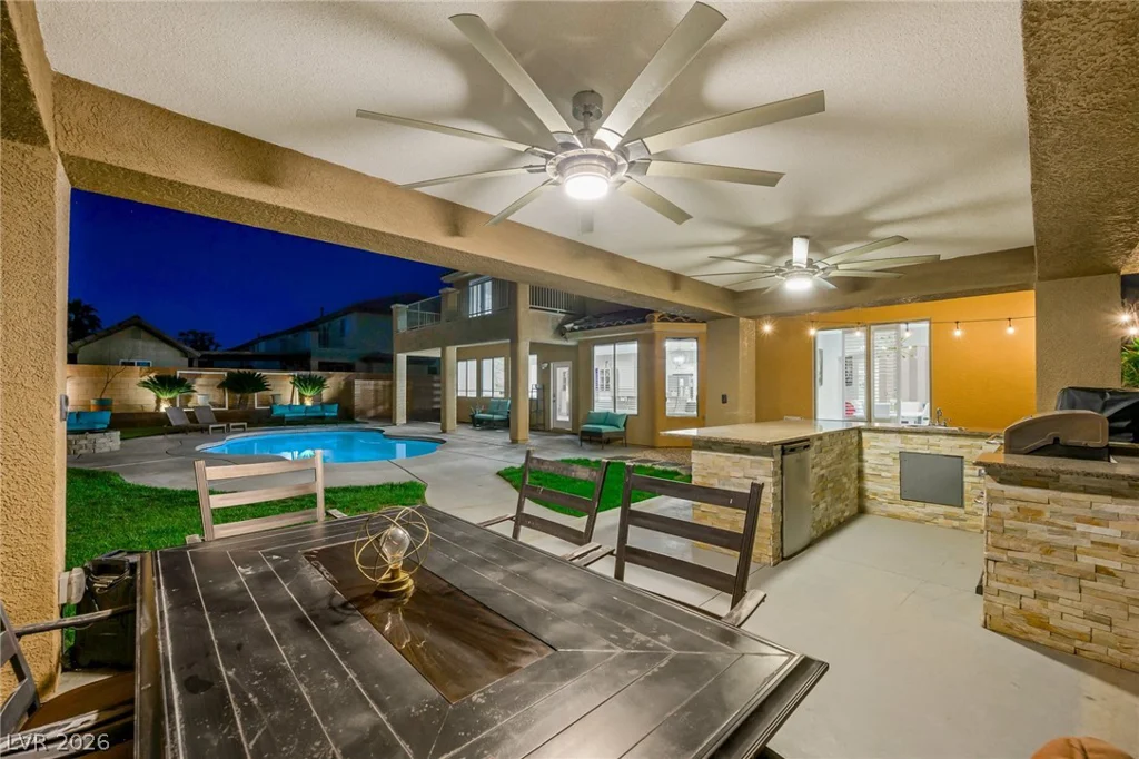 453 Mountain Villa, Las Vegas, NV 89110