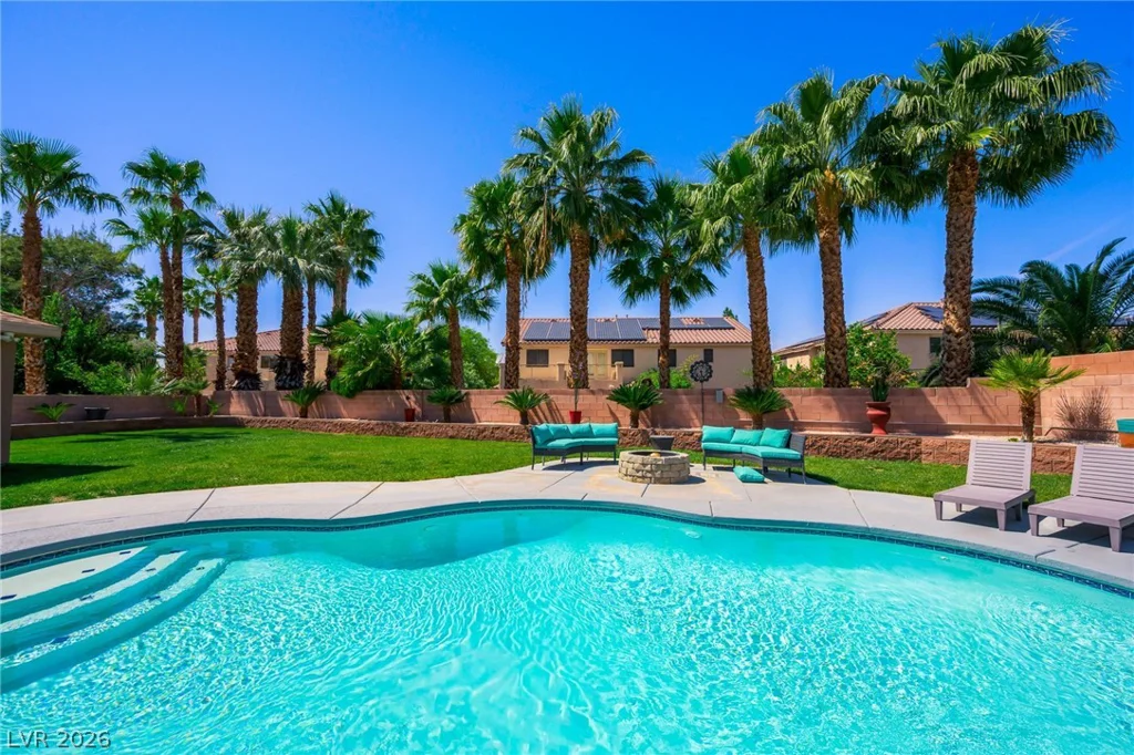 453 Mountain Villa, Las Vegas, NV 89110