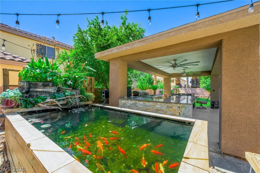 453 Mountain Villa, Las Vegas, NV 89110