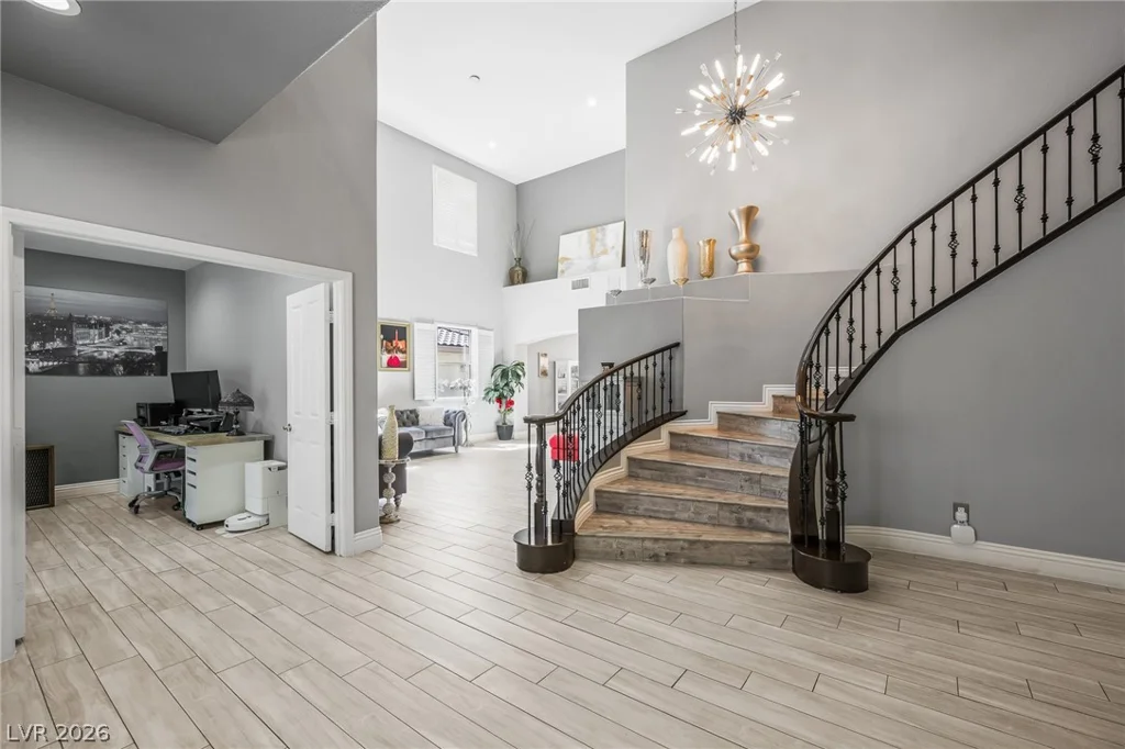 453 Mountain Villa, Las Vegas, NV 89110