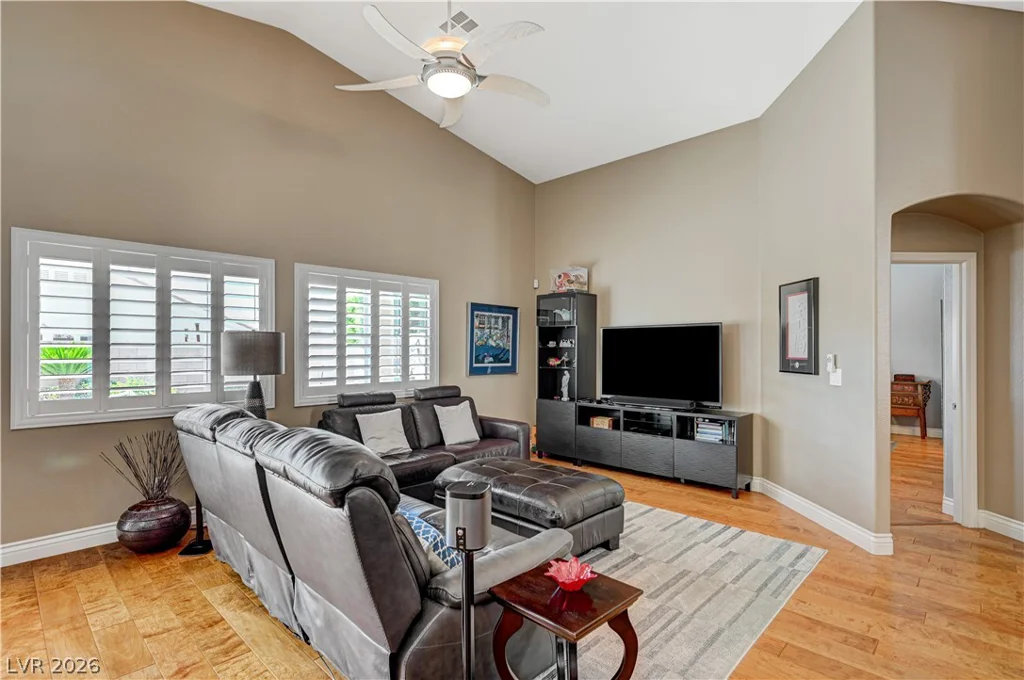5669 Victoria Regina, Las Vegas, NV 89139
