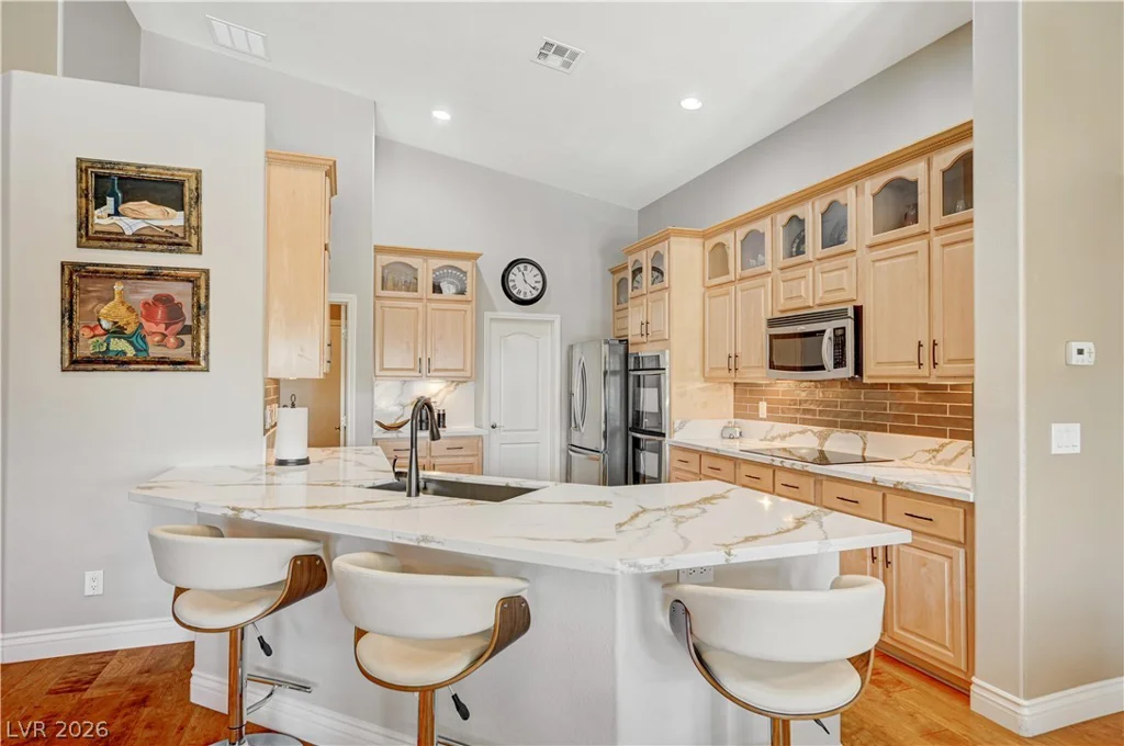 5669 Victoria Regina, Las Vegas, NV 89139