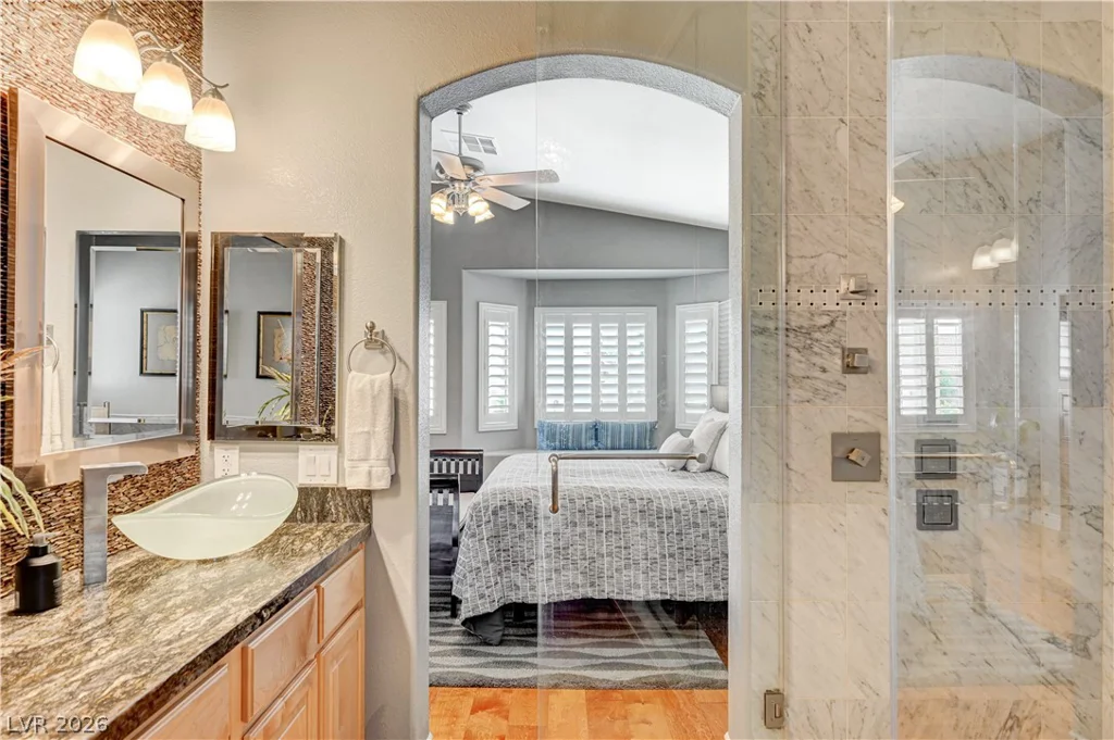 5669 Victoria Regina, Las Vegas, NV 89139