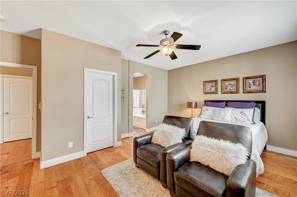 5669 Victoria Regina, Las Vegas, NV 89139