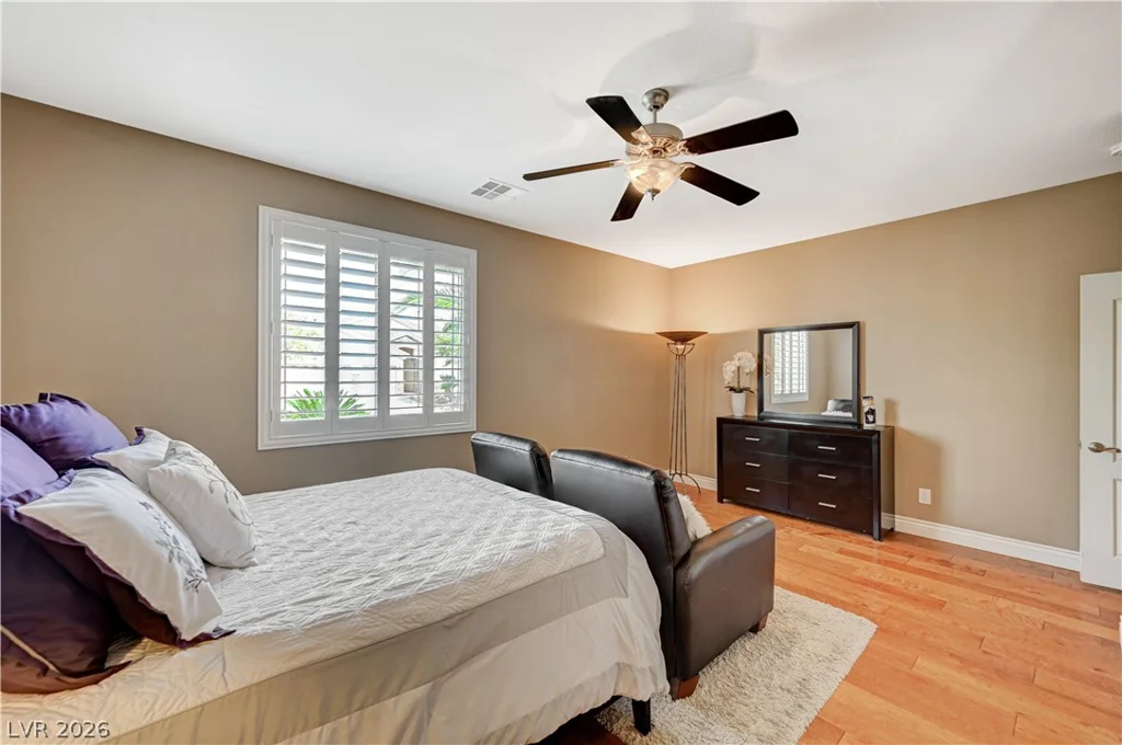 5669 Victoria Regina, Las Vegas, NV 89139