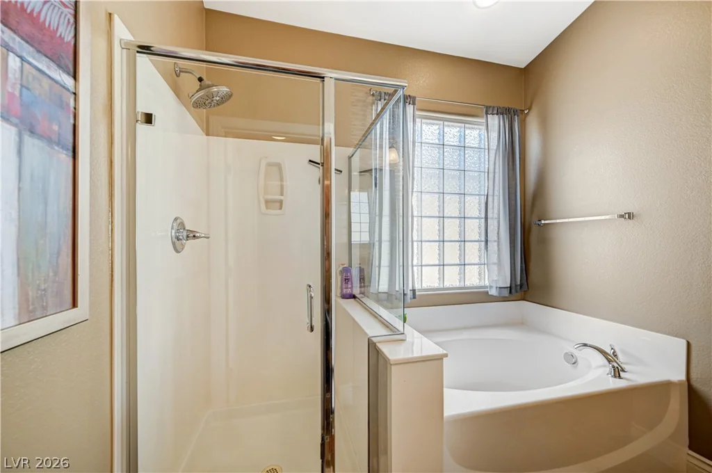 5669 Victoria Regina, Las Vegas, NV 89139