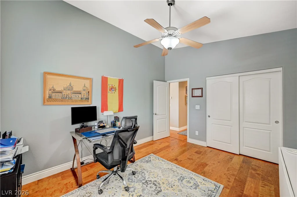 5669 Victoria Regina, Las Vegas, NV 89139