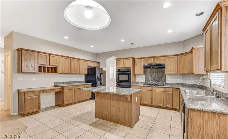 3390 Cupecoy Point, Las Vegas, NV 89141