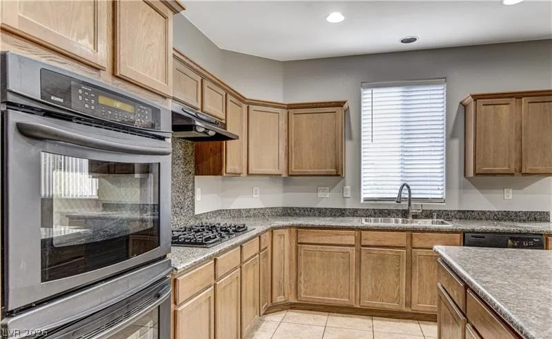 3390 Cupecoy Point, Las Vegas, NV 89141