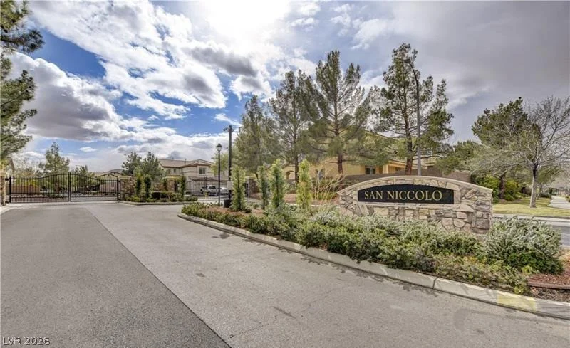 3390 Cupecoy Point, Las Vegas, NV 89141