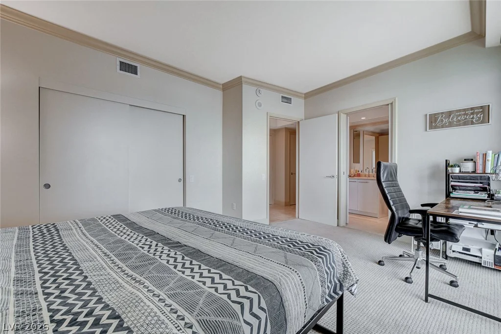 322 Karen, Las Vegas, NV 89109