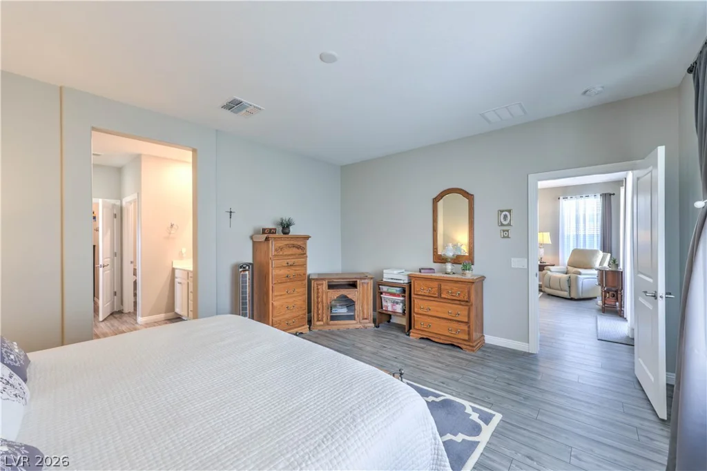 2404 Elmont, North Las Vegas, NV 89086