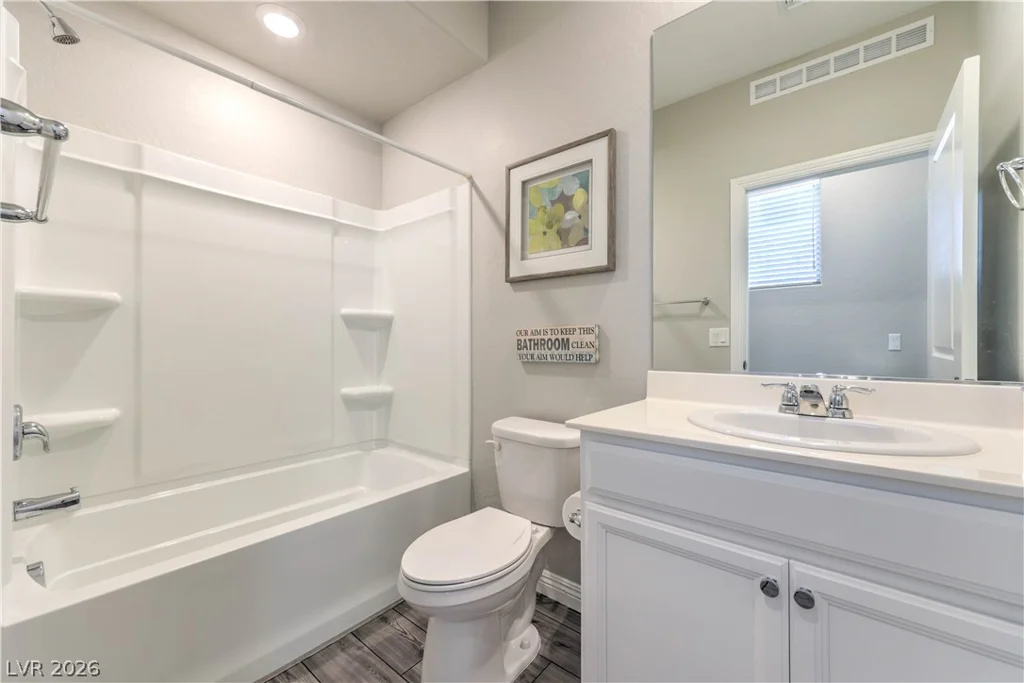 2404 Elmont, North Las Vegas, NV 89086