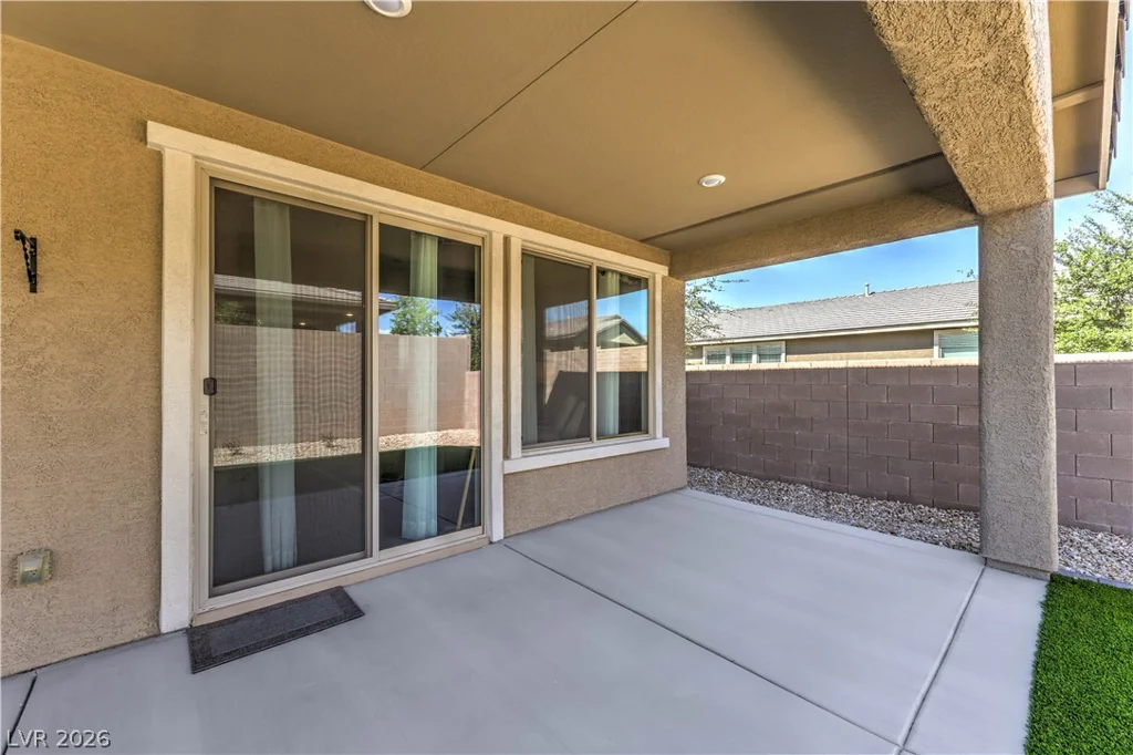2404 Elmont, North Las Vegas, NV 89086