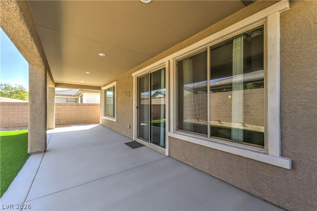 2404 Elmont, North Las Vegas, NV 89086