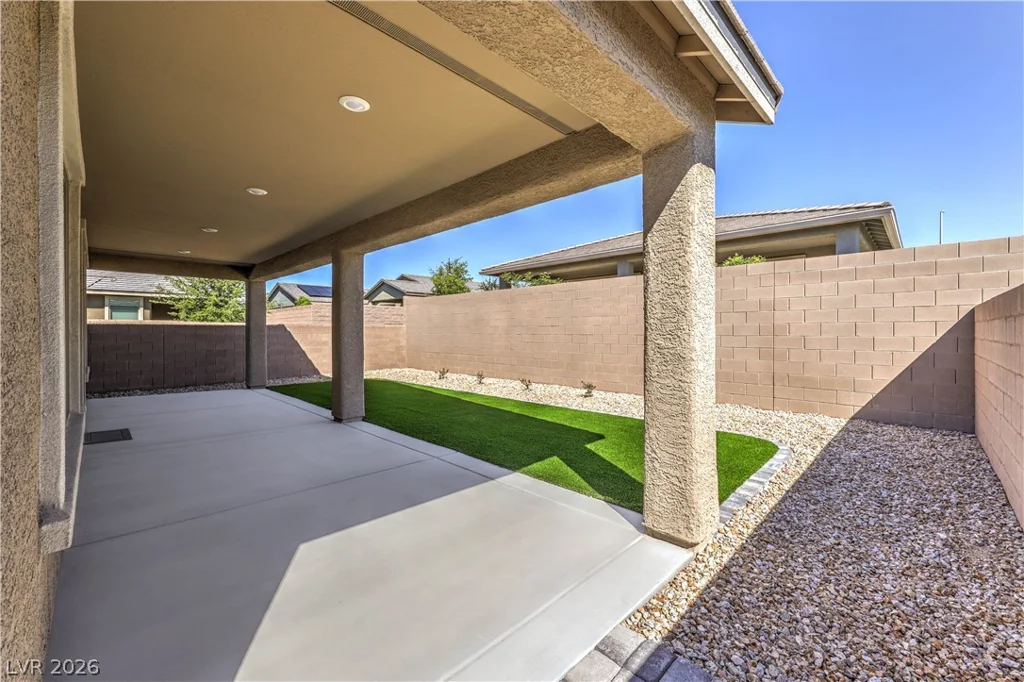 2404 Elmont, North Las Vegas, NV 89086