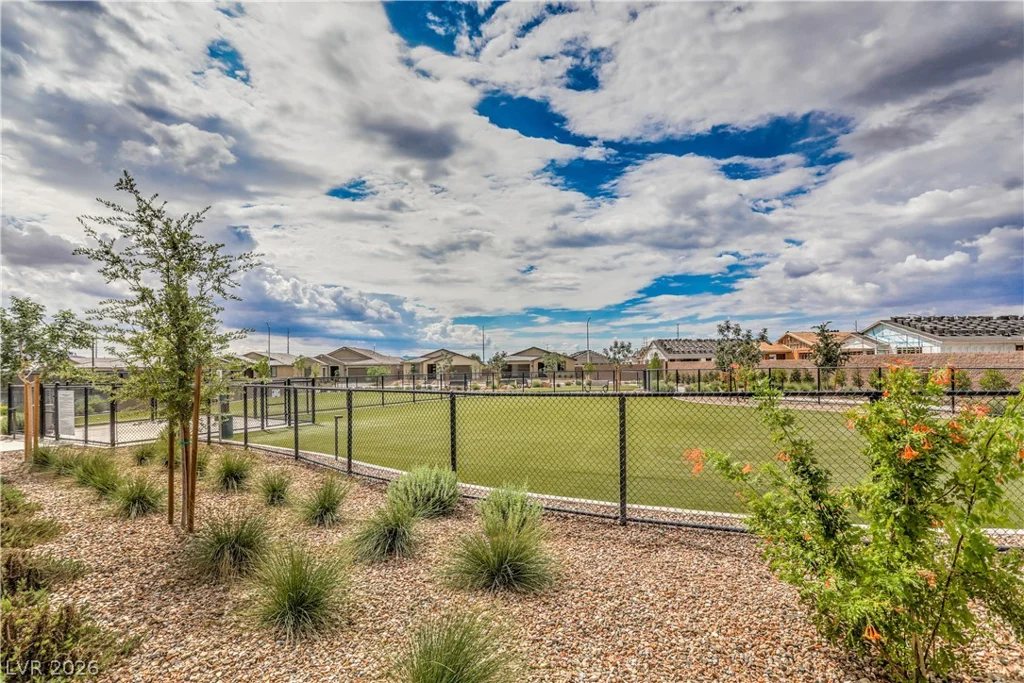 2404 Elmont, North Las Vegas, NV 89086